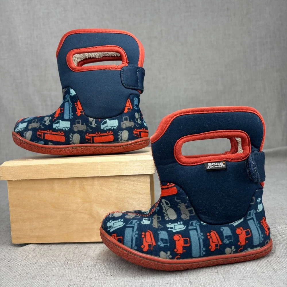 Bogs Baby  Waterproof Insulated Winter Boots Navy Blue Red Trucks Kids Size 8